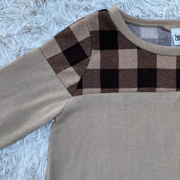 Sew In Love Plaid Hacci Top 💗 Tan & Brown - Picture 5 of 13